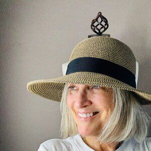 CUTE SUN HAT - MADE OF 88% PAPER